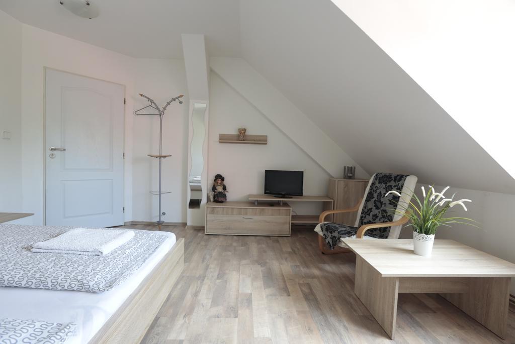 Penzion Na Cymbálku Horni Tranovice Habitación foto
